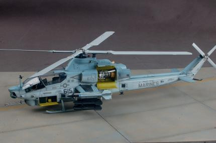 80125 AH-1Z Super Cobra Attack (Viper) Helicopter 1/48