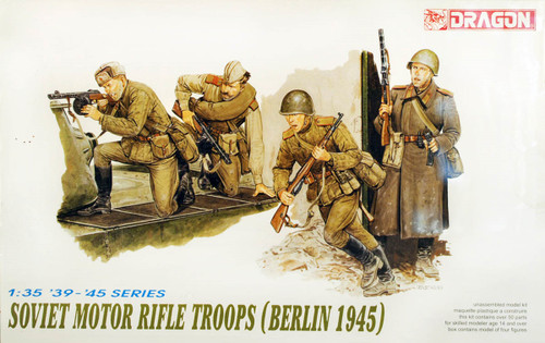 DML6019 Soviet Rifle Team Berlin '45 1/35