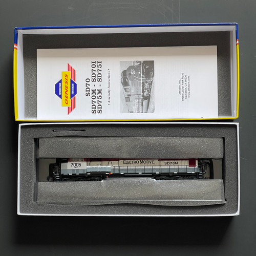 ATHG6181 Collection Athearn Genesis G6123 HO Scale EMD Leasing #2 SD 70M Locomotive