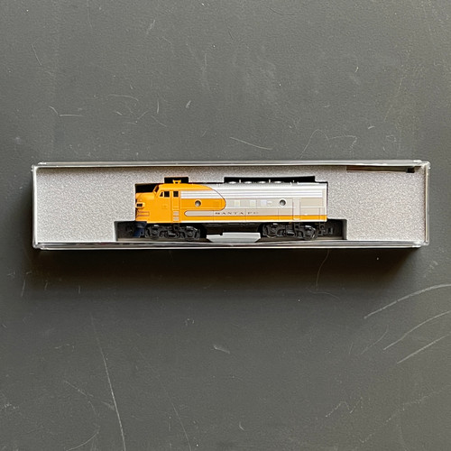 KAT1762140LS N EMD F7A Santa Fe Yellow bonnet, Freight- #330/346/347C w/ ESU LokSound