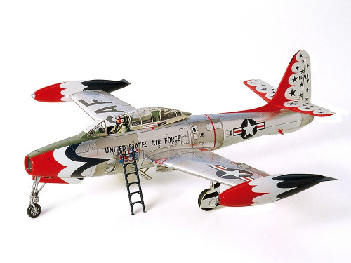 61077 REPUBLIC F-84G THUNDERBIRDS 1/48 model kit