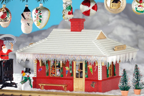 PKA62265 NORTH POLE STATION BUILT-UP BUILDING (G-SCALE)