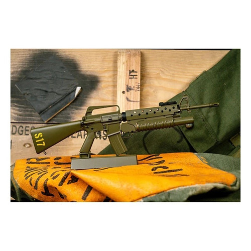 GOA16-GREEN 1/3 Scale Die Cast M16A1 Vietnam Rifle Grenadier Model, Green