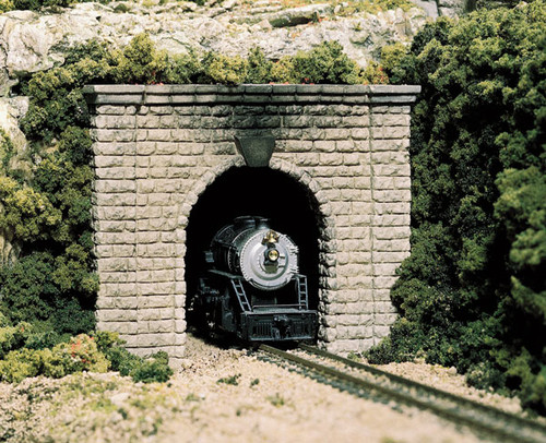 MIM102  HO Cut Stone Tunnel Portal