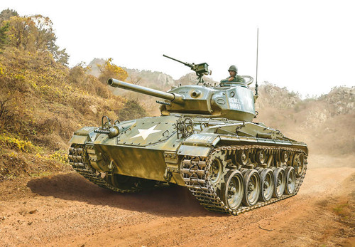 (SO) 1/35 M24 Chaffee Tank Korean War