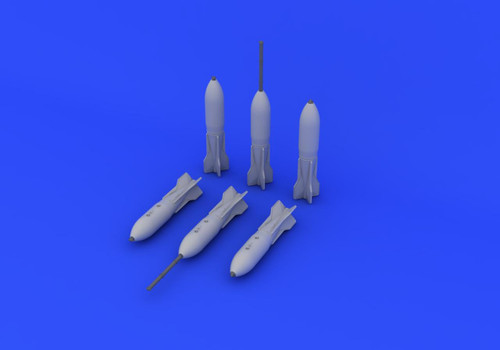 (SO) 1/72 Eduard M117 Late Bombs (Decals & Resin)