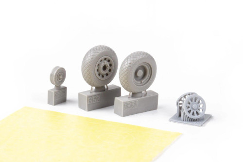 (SO) 1/48 Eduard P-51B/C wheels diamond tread 2 Brassin