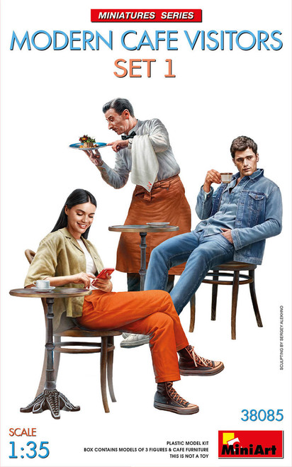 (SO) 1/35 Minart MODERN CAFE VISITORS SET 1