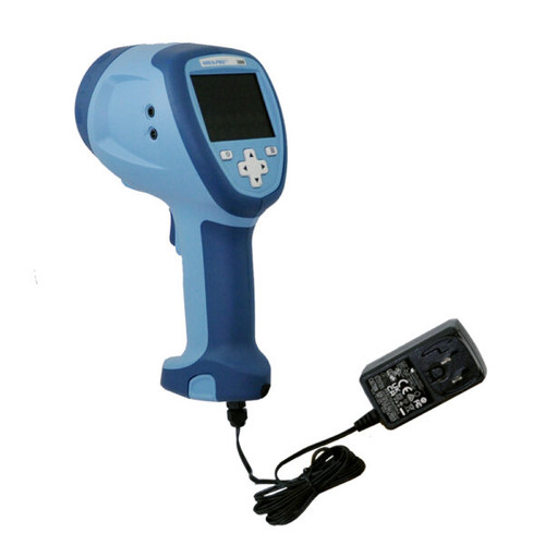 Nova-Pro® 300 LED Stroboscope/Tachometer with NIST Certificate Nova-Pro® 300 LED Stroboscope/Tachometer with NIST Certificate