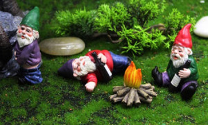 NEW  4pcs Dwarf Garden Ornament Elf Resin Craft  5013