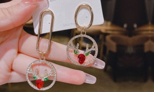 NEW Christmas Elk Asymmetric Earring Ornament 5437