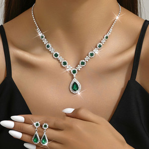 NEW 2510 Crystal Teardrop Necklace And Earring Two-Piece Set   9925