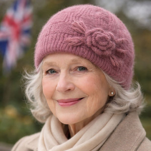 Elegant Rose Detail Fleece-Lined Knit Hat