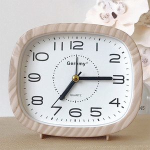 NEW 2604 Geremy Ultra Silent Non-Ticking Alarm Clock B109