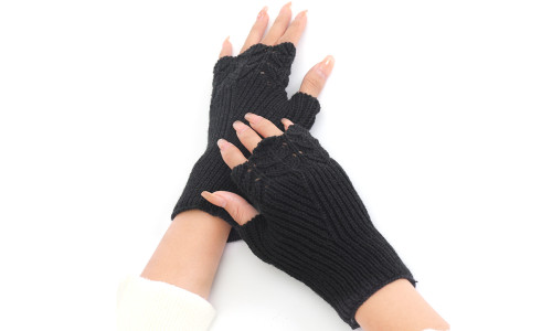 NEW Winter wool hollow out love heart warm knitted half finger gloves 5791