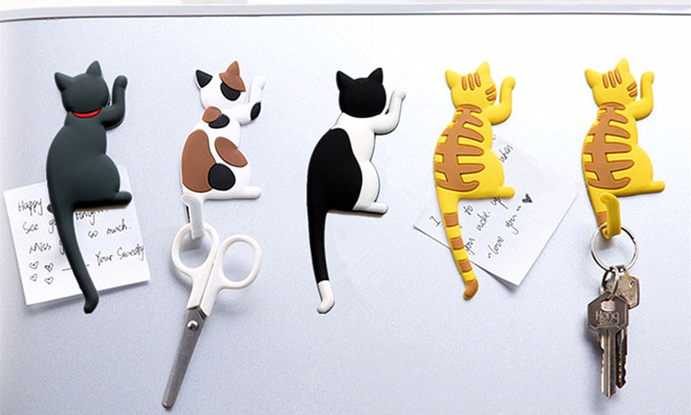 Cat design fridge magnets 