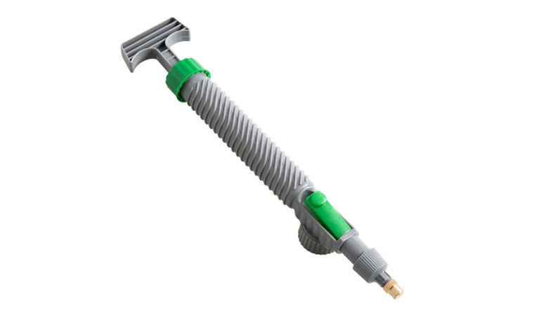 NEW  Beverage Bottle Adjustable Sprinkler Universal Watering Sprayer  0275 LA