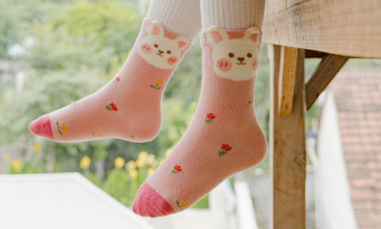 NEW Autumn and winter children's socks five pairs of college style cartoon boys and girls socks 5545