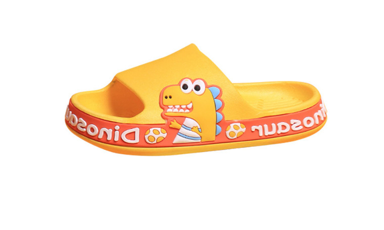 NEW children's cartoon slippers 5555
