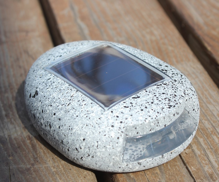 Solar Powered LED Garden Lights Deco Rocks