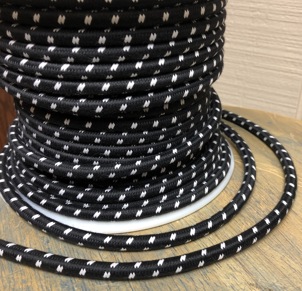 Black & White Cotton Electrical Cord - Round