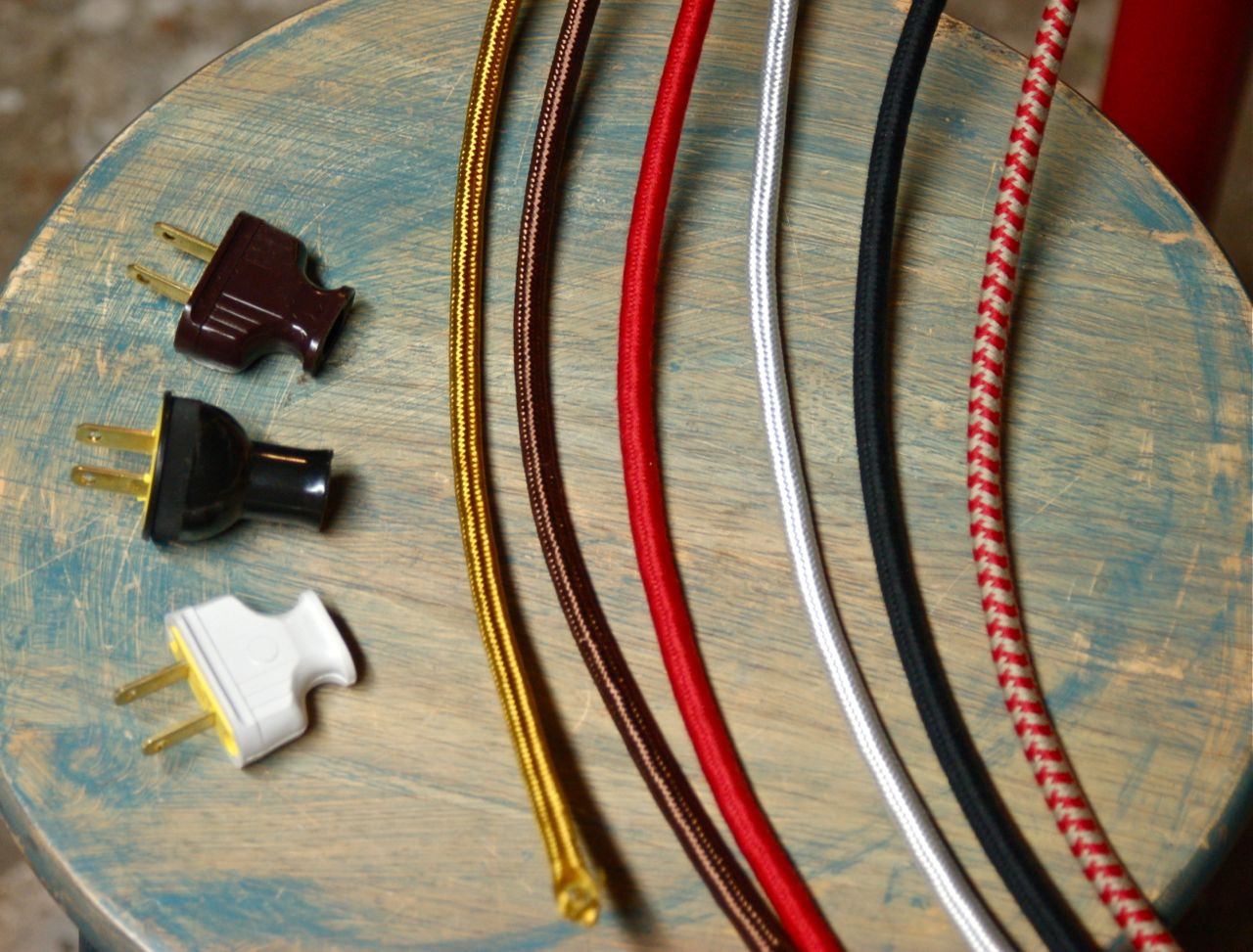 Cloth Covered Electrical Wire with Plug (2Prong) Snake Head Vintage