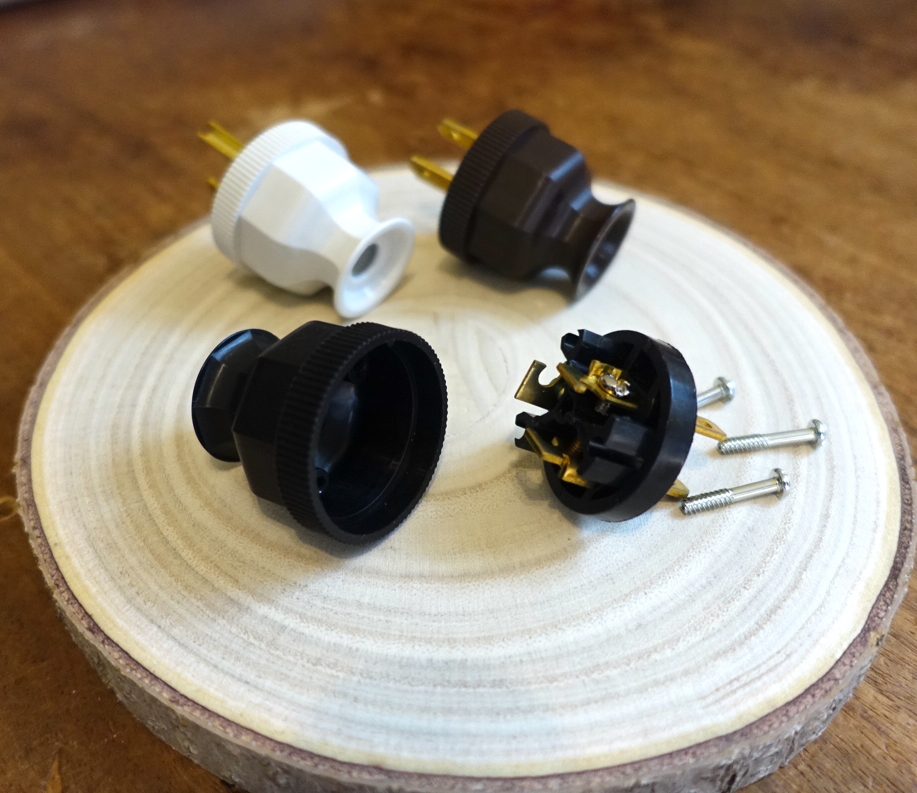 3 Prong Antique Replica Electrical Plug - Grounded decagon design