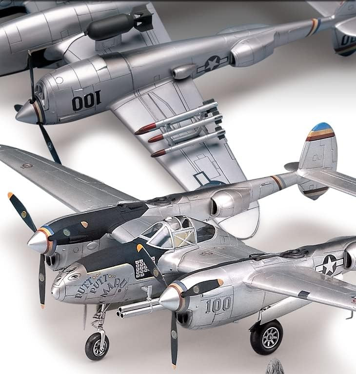 Academy Models 12282 P-38 Lightning Combination Version Droopsnoot