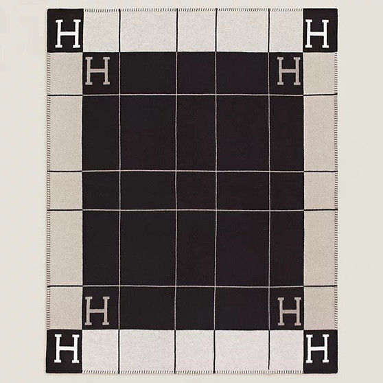 H Throw Blanket Black