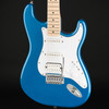 Squier Affinity Series Stratocaster HSS Pack, Laurel Fingerboard in Lake Placid Blue