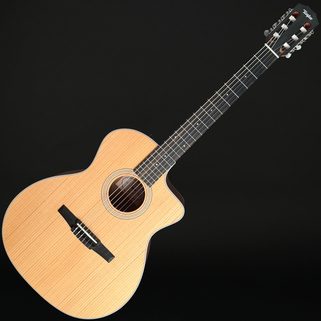 Taylor 214ce-N Walnut/Spruce Grand Auditorium Cutaway Electro