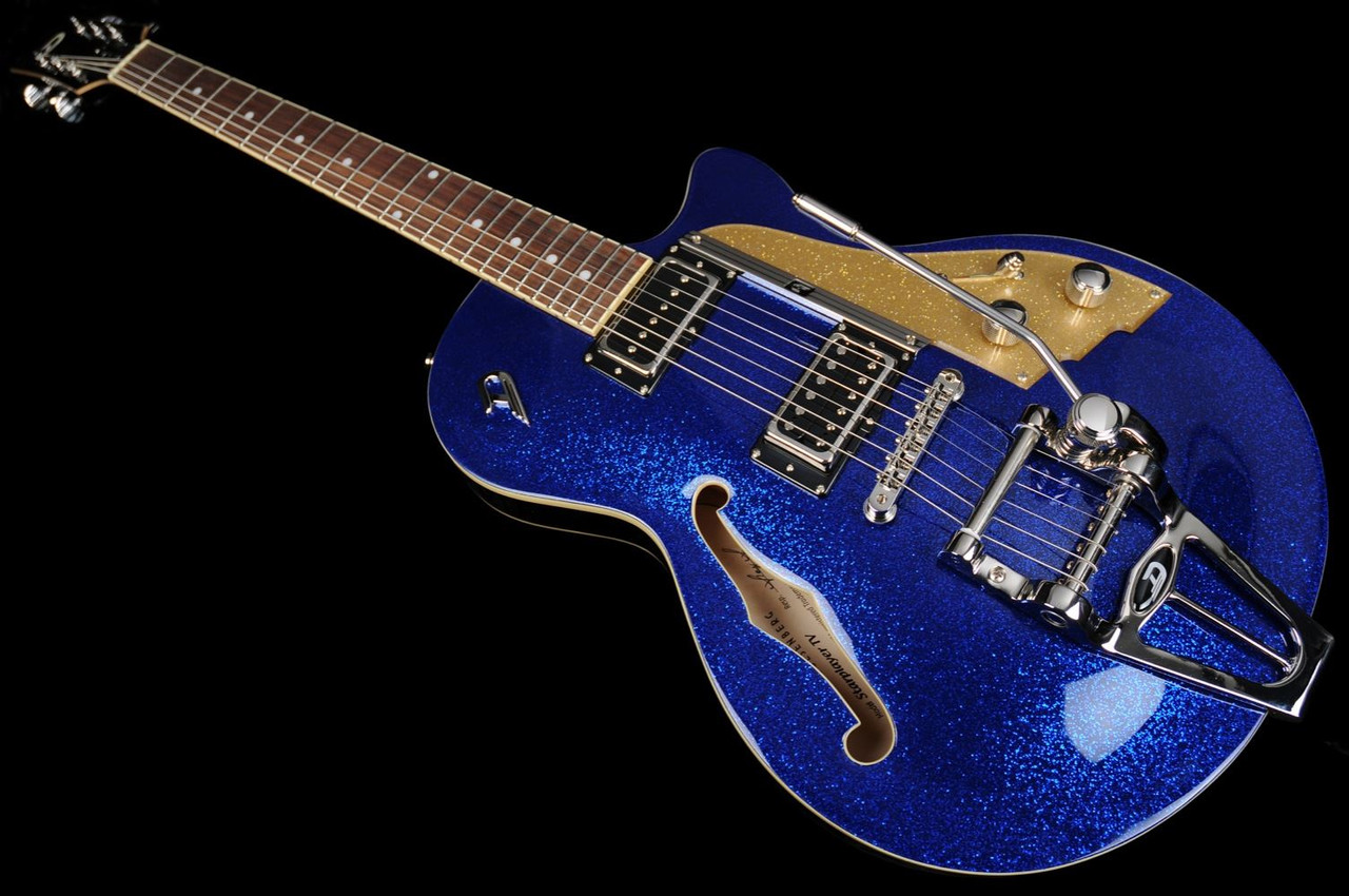 Duesenberg Starplayer TV in Blue Sparkle with Hard Case | Wildwire