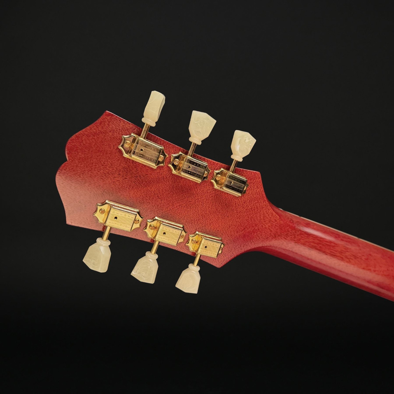 Epiphone Hummingbird Standard in Cherry Sunburst with Gig Bag