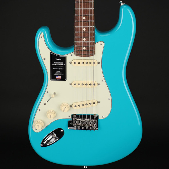 Fender American Professional II Stratocaster Left-Handed, Rosewood Fingerboard in Miami Blue #US210005995