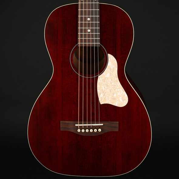 Art & Lutherie Roadhouse Parlor Acoustic Guitar in Tennessee Red