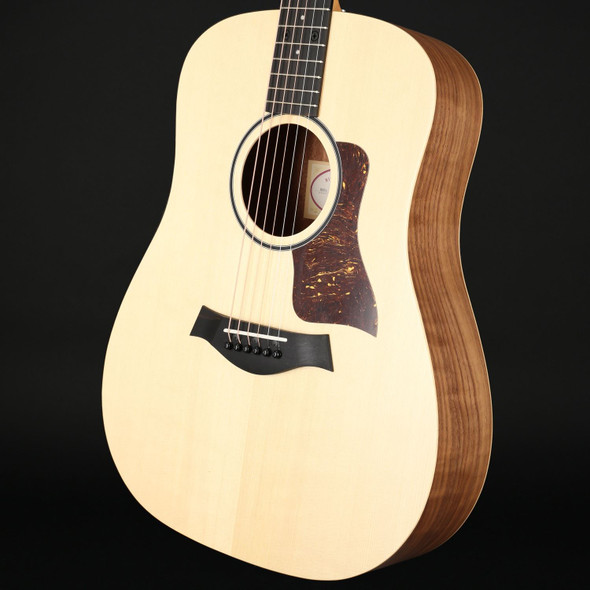 Taylor BBTe Big Baby Taylor Walnut/Spruce Electro Acoustic in Natural