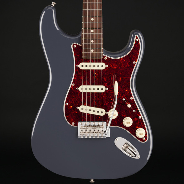 Fender American Professional Classic Stratocaster, Rosewood Fingerboard in Faded Black
