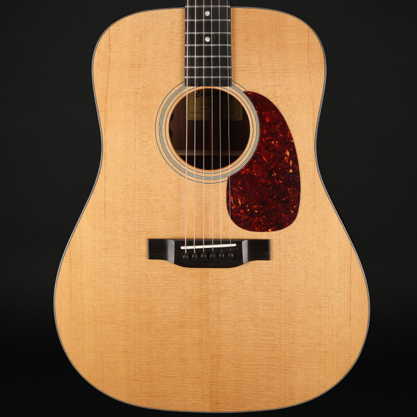 Eastman E1D-DLX Deluxe Dreadnought Electro Acoustic in Natural with Gig Bag