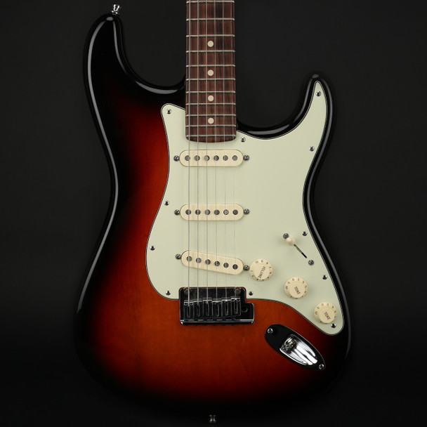 Fender Custom Shop Custom Deluxe Stratocaster in 3TS with OHSC & COA - Used