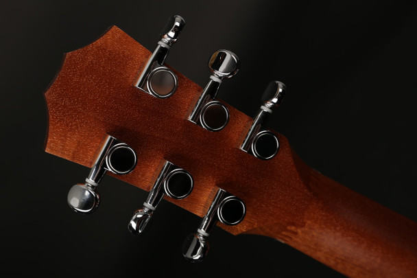 Taylor BT2 Baby Taylor Acoustic Travel Guitar with Mahogany Top with Gigbag