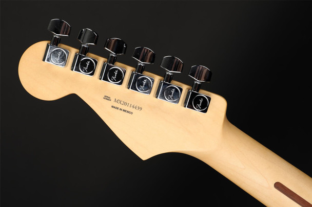 Fender Player Stratocaster, Maple Fingerboard in Buttercream