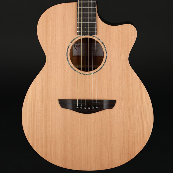 Faith Naked Venus Cedar/Mahogany Electro Acoustic with Gig Bag