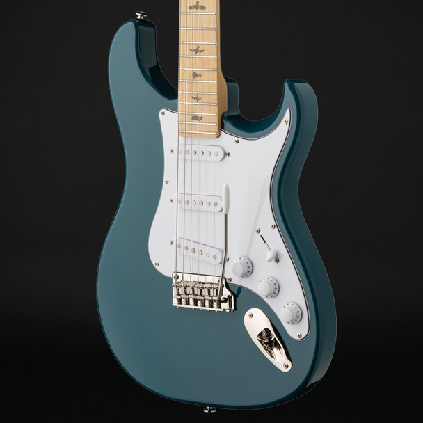 PRS SE Silver Sky, Maple Fingerboard in Nylon Blue with Gig Bag