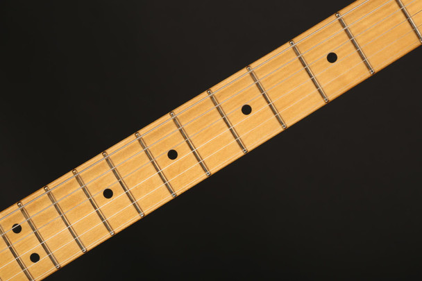 Fender Player Plus Telecaster, Maple Fingerboard in 3-Color Sunburst