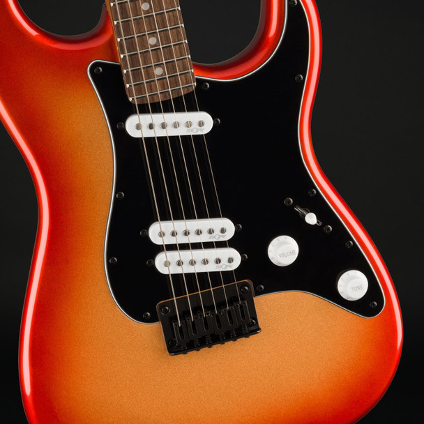 Squier Contemporary Stratocaster Special HT, Laurel Fingerboard, Black Pickguard in Sunset Metallic