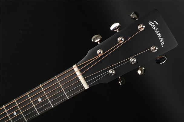 Eastman E1OM Traditional in Natural Truetone Satin with Gig Bag