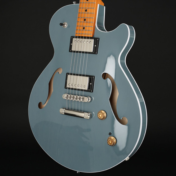 Godin Montreal Premiere Pro in Arctik Blue with Gig Bag #23304804 - Pre-Owned