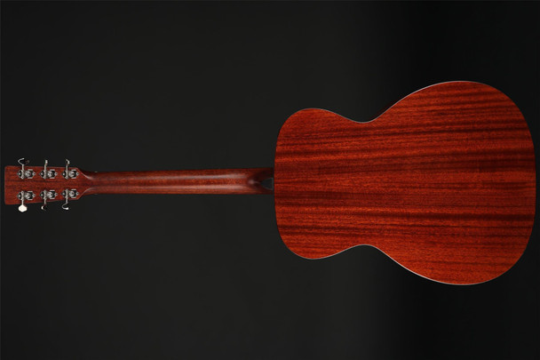 Eastman E2OM Deluxe Orchestra Electro Acoustic in Sunburst Truetone Gloss with Gig Bag #M2407290