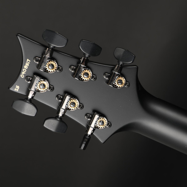 PRS 40th Anniversary Custom 24 Satin Limited Edition in Charcoal Tri-Color Burst #0408517 PRS 40th Anniversary Custom 24 Satin Limited Edition in Charcoal Tri-Color Burst #0408517