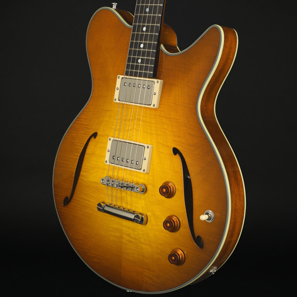 Eastman Romeo California, Bare Knuckle Pickups in Goldburst #P2303382
